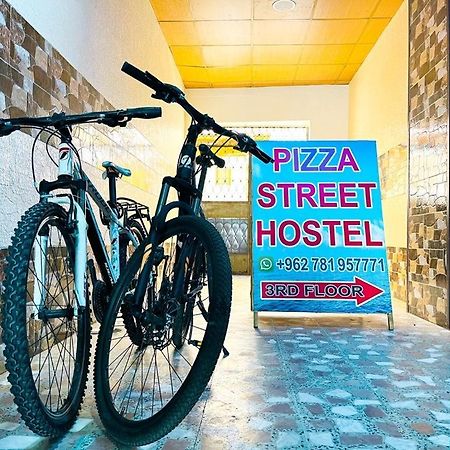 Pizza Street Hostel Акаба Екстериор снимка