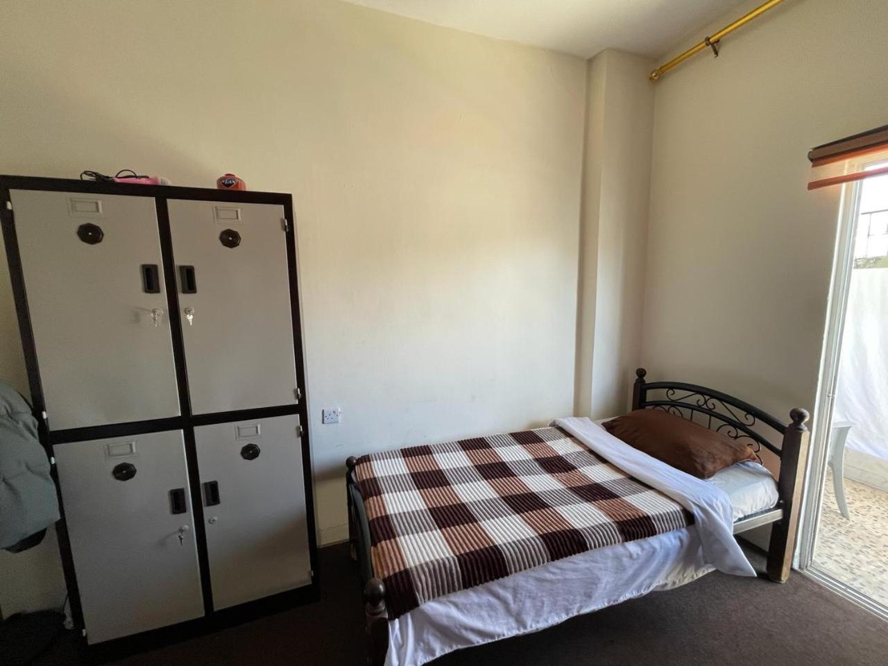 Pizza Street Hostel Акаба Екстериор снимка