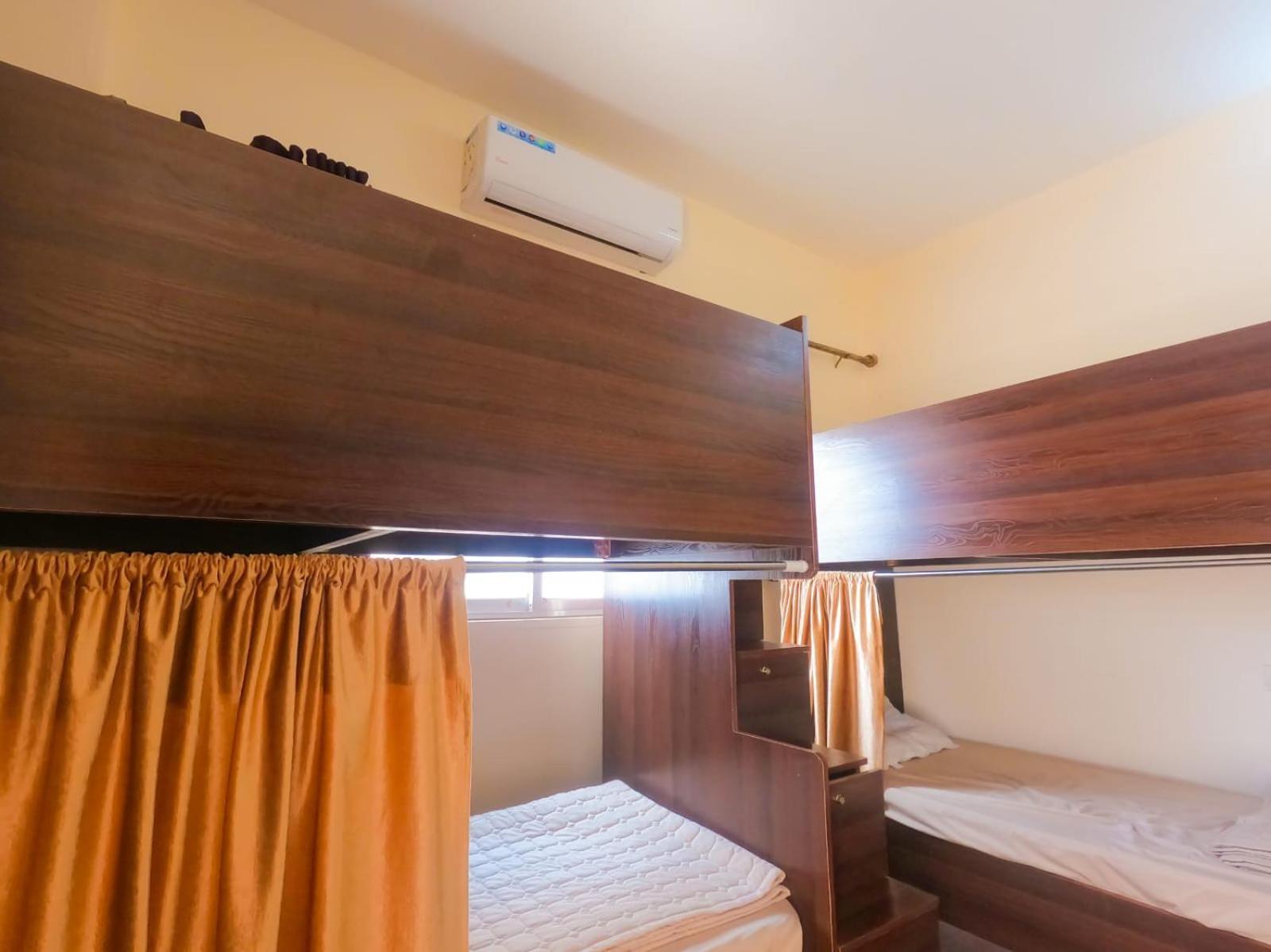 Pizza Street Hostel Акаба Екстериор снимка