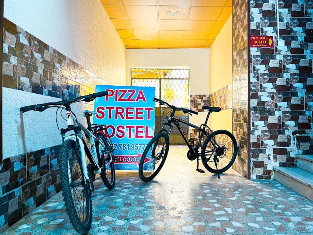Pizza Street Hostel Акаба Екстериор снимка